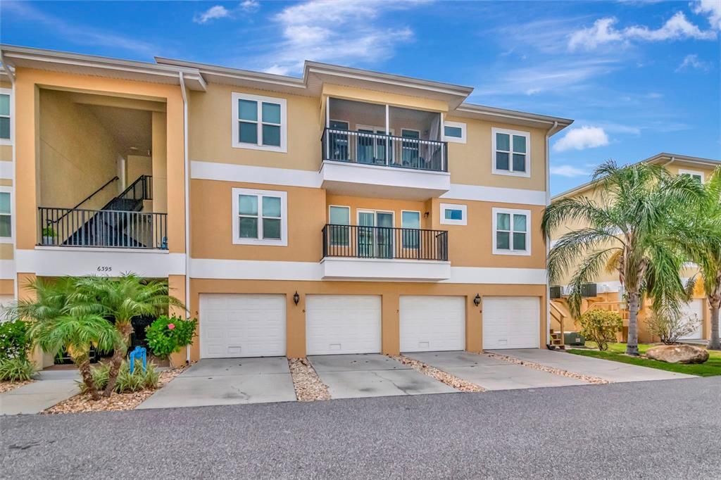 For Sale: $257,000 (3 beds, 2 baths, 1228 Square Feet)