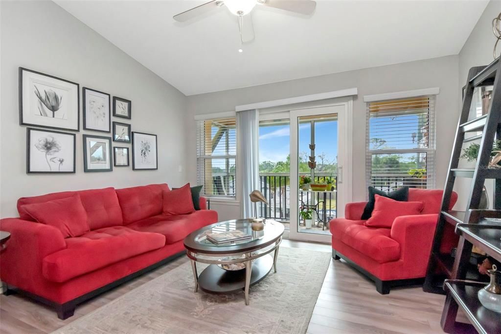 For Sale: $257,000 (3 beds, 2 baths, 1228 Square Feet)