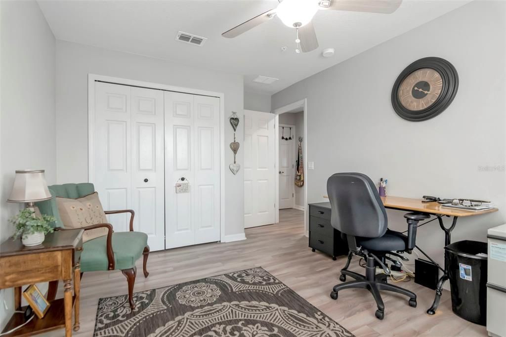 For Sale: $257,000 (3 beds, 2 baths, 1228 Square Feet)