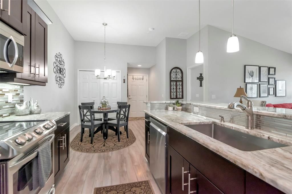 For Sale: $257,000 (3 beds, 2 baths, 1228 Square Feet)