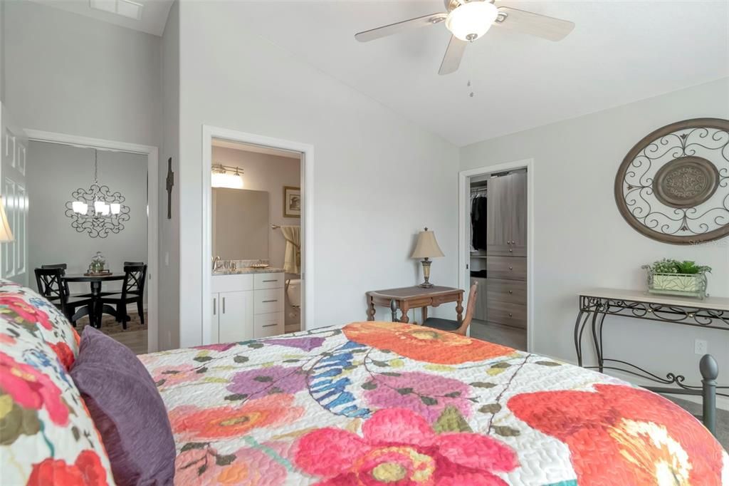 For Sale: $257,000 (3 beds, 2 baths, 1228 Square Feet)