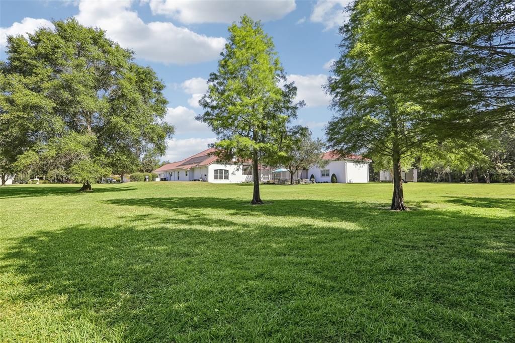 Activo con contrato: $2,450,000 (5 camas, 4 baños, 4207 Pies cuadrados)
