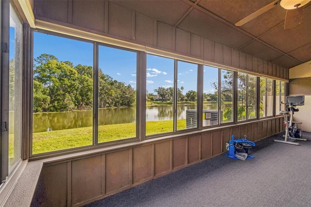 Activo con contrato: $315,000 (3 camas, 2 baños, 2125 Pies cuadrados)