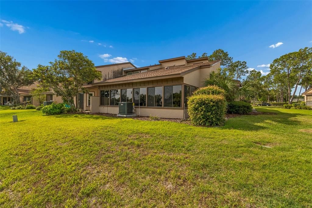 Activo con contrato: $315,000 (3 camas, 2 baños, 2125 Pies cuadrados)