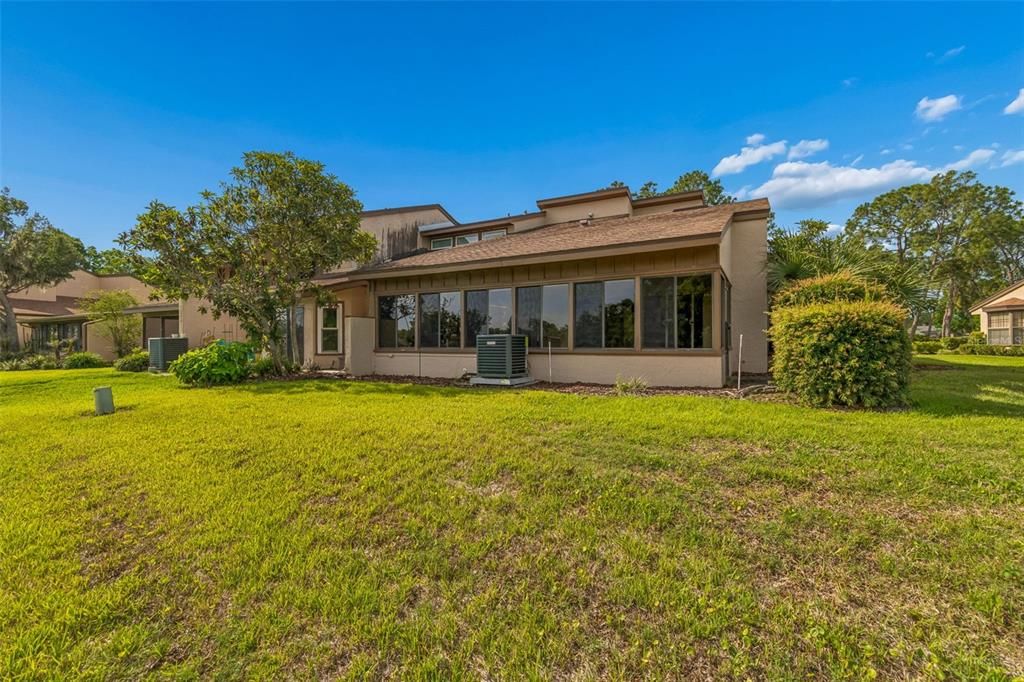 Activo con contrato: $315,000 (3 camas, 2 baños, 2125 Pies cuadrados)