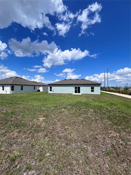 На продажу: $319,900 (3 спален, 2 ванн, 1206 Квадратных фут)