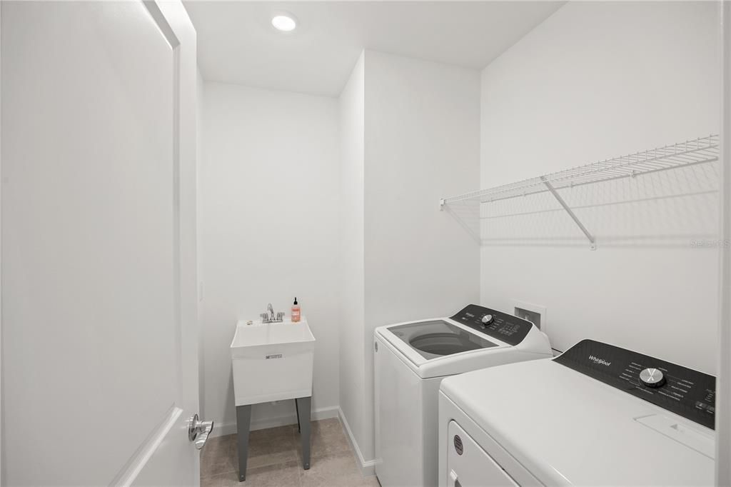 En Venta: $508,000 (4 camas, 2 baños, 1591 Pies cuadrados)