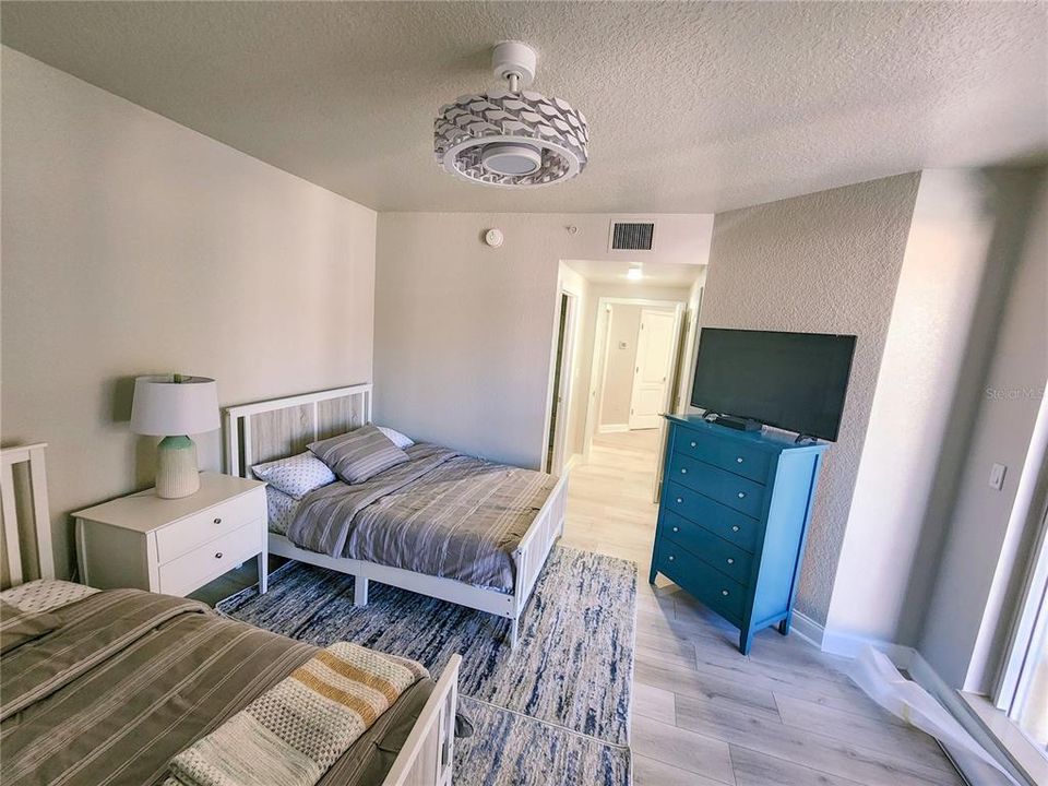 В аренду: $7,500 (2 спален, 2 ванн, 1840 Квадратных фут)