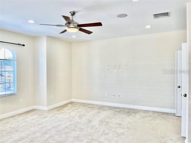 В аренду: $3,350 (6 спален, 3 ванн, 3433 Квадратных фут)