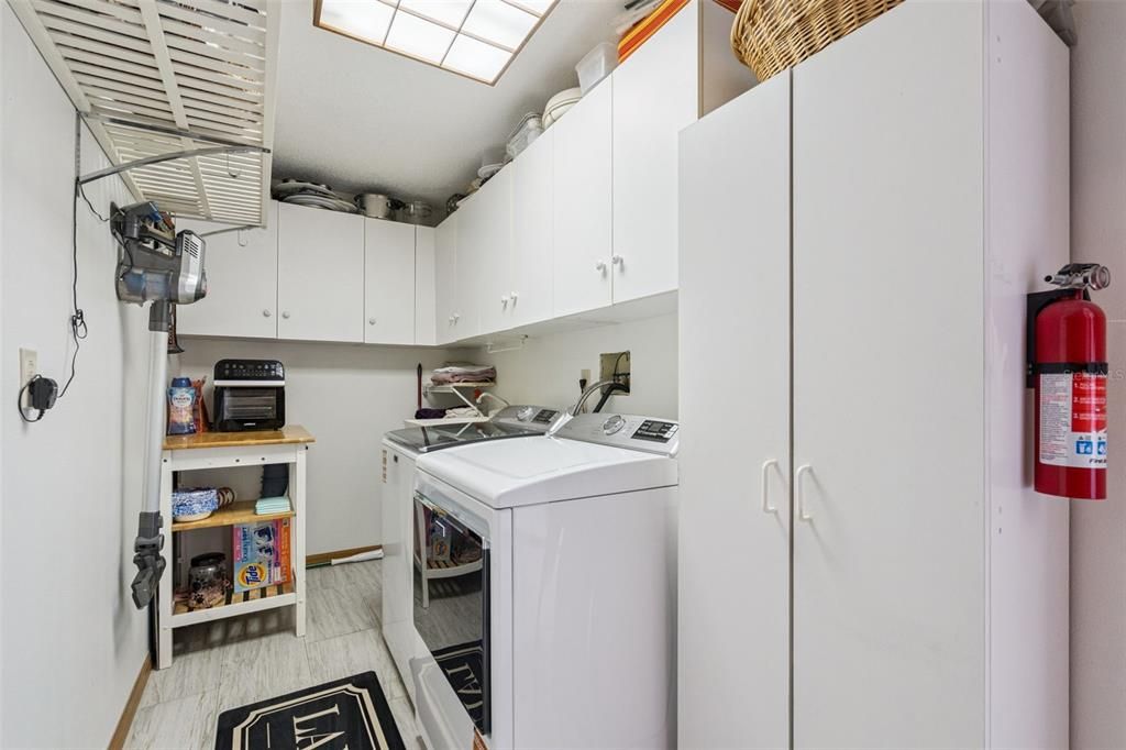 На продажу: $425,000 (3 спален, 2 ванн, 2191 Квадратных фут)
