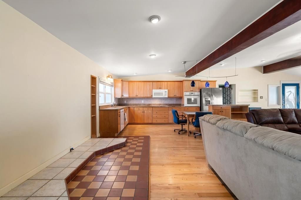 For Sale: $1,399,000 (9 beds, 0 baths, 5168 Square Feet)