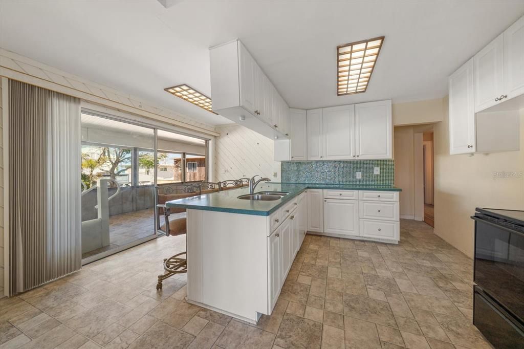 For Sale: $1,399,000 (9 beds, 0 baths, 5168 Square Feet)