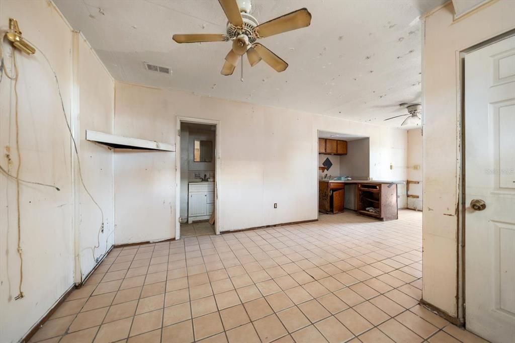 For Sale: $1,399,000 (9 beds, 0 baths, 5168 Square Feet)