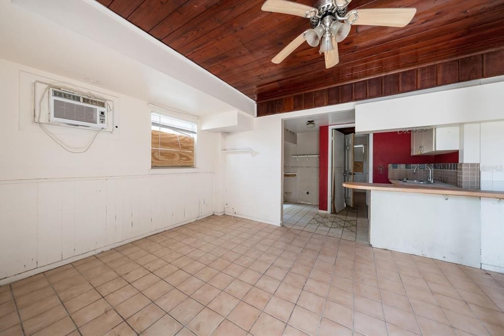For Sale: $1,399,000 (9 beds, 0 baths, 5168 Square Feet)