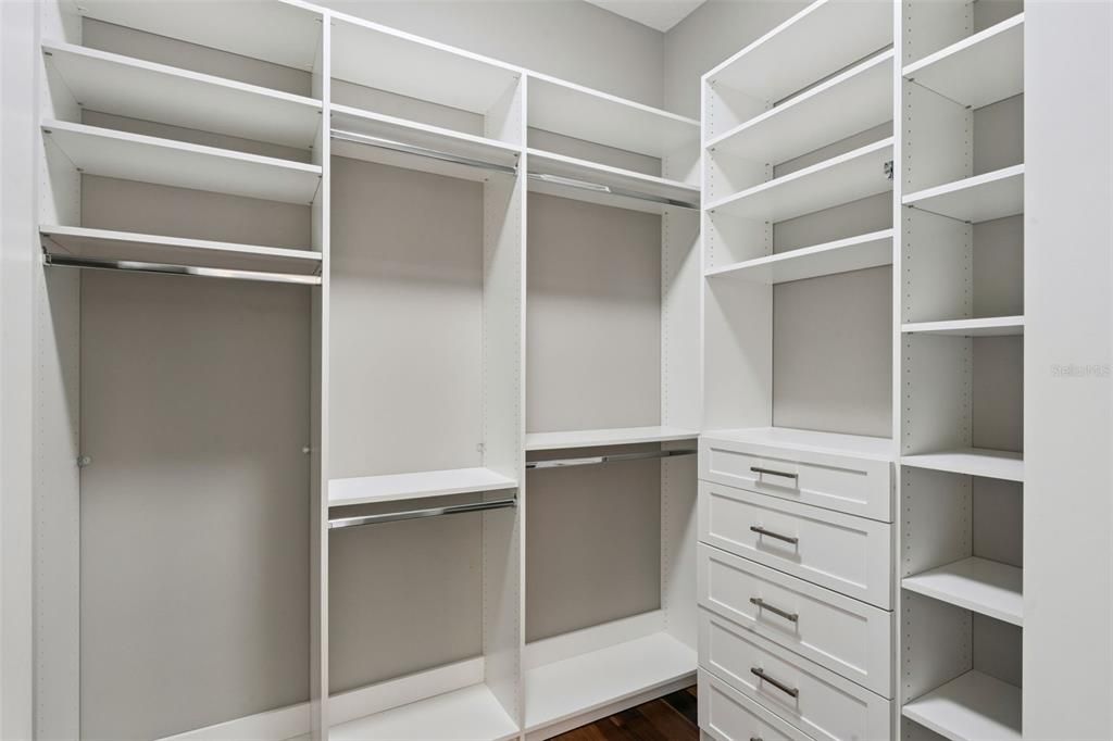 Active With Contract: $949,900 (4 beds, 2 baths, 2669 Square Feet)