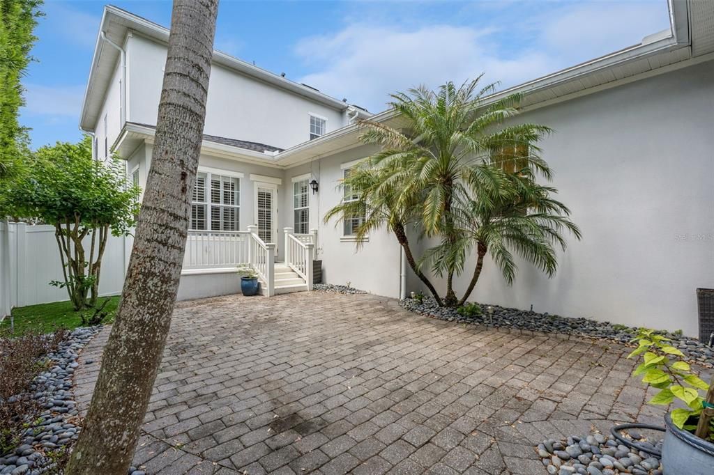 Active With Contract: $949,900 (4 beds, 2 baths, 2669 Square Feet)