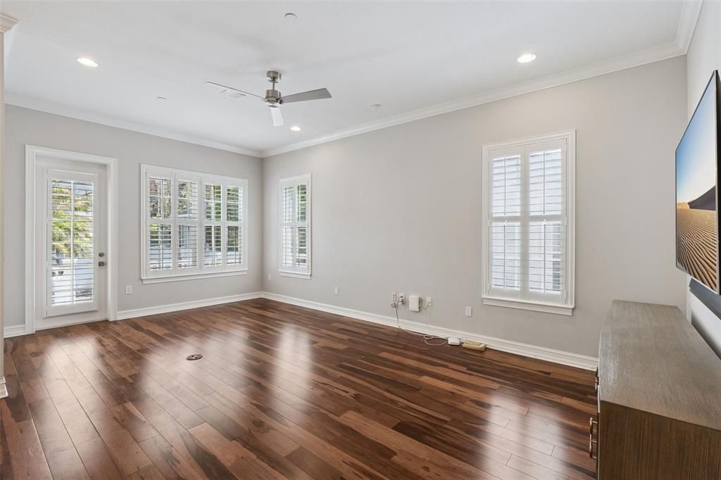 Active With Contract: $949,900 (4 beds, 2 baths, 2669 Square Feet)