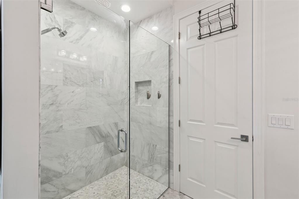 Active With Contract: $949,900 (4 beds, 2 baths, 2669 Square Feet)