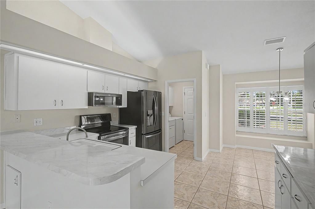 For Sale: $325,000 (3 beds, 2 baths, 1749 Square Feet)