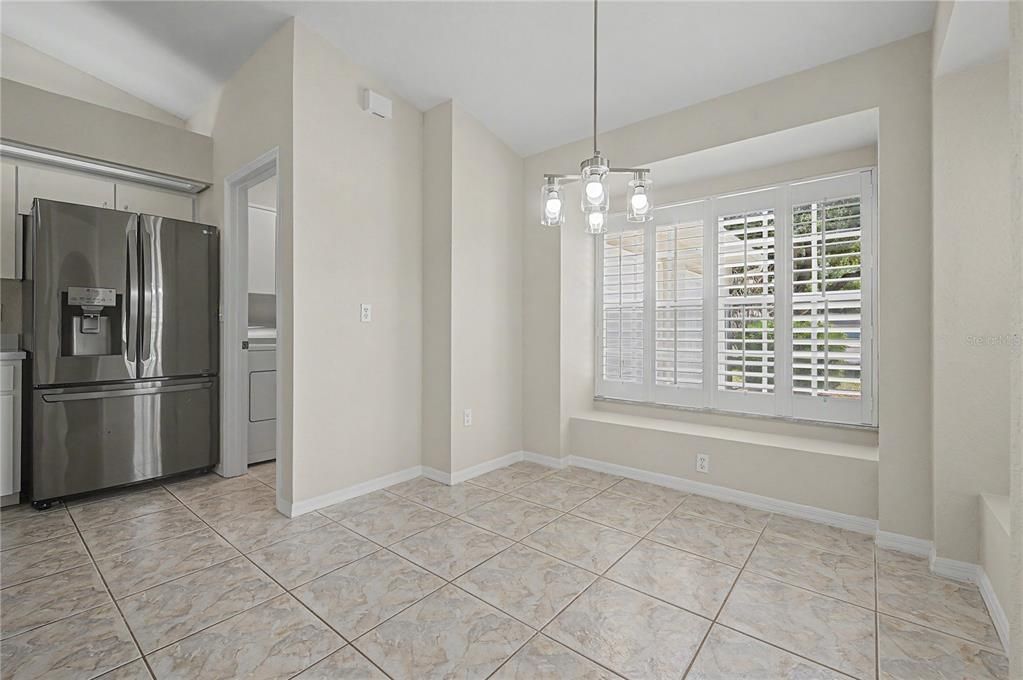 For Sale: $325,000 (3 beds, 2 baths, 1749 Square Feet)