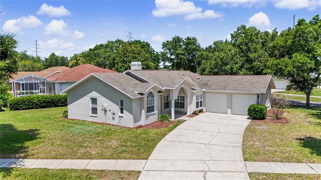 For Sale: $325,000 (3 beds, 2 baths, 1749 Square Feet)