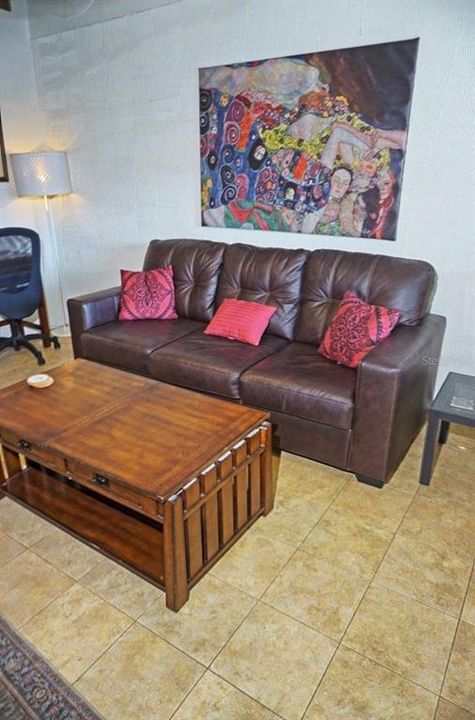 For Sale: $129,900 (1 beds, 1 baths, 456 Square Feet)