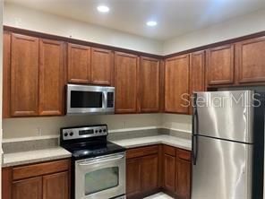 На продажу: $239,000 (3 спален, 2 ванн, 1433 Квадратных фут)