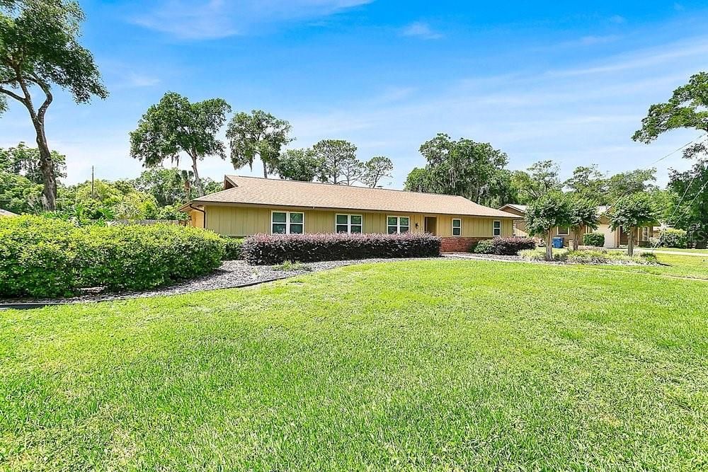 Activo con contrato: $409,000 (3 camas, 2 baños, 1584 Pies cuadrados)
