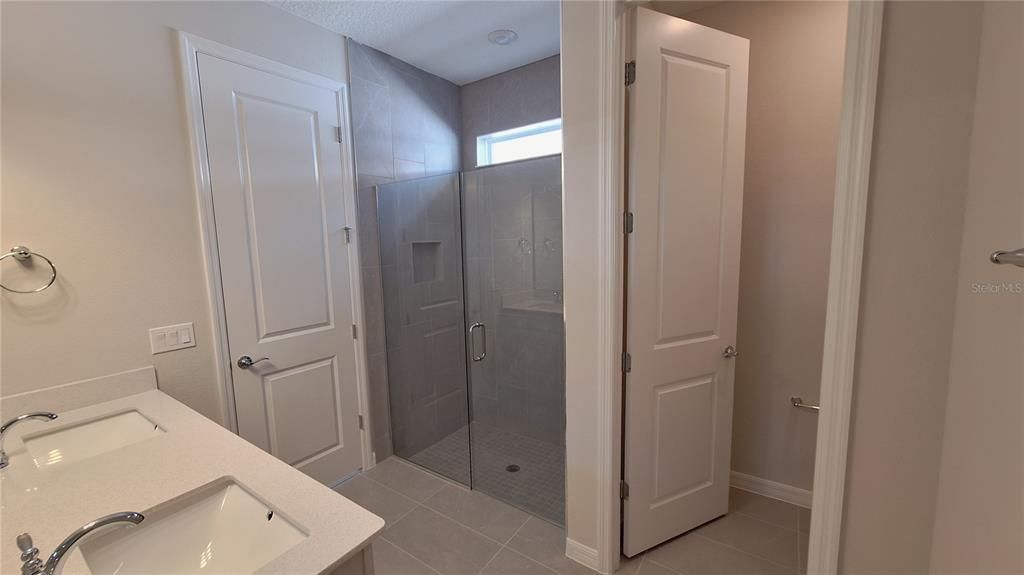 Active With Contract: $2,400 (4 beds, 2 baths, 1850 Square Feet)