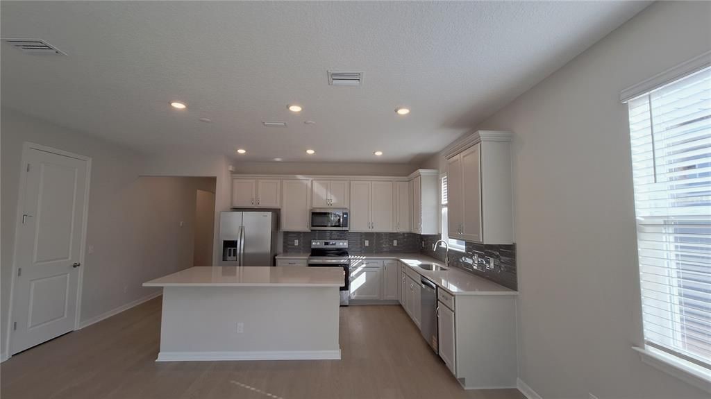Active With Contract: $2,400 (4 beds, 2 baths, 1850 Square Feet)