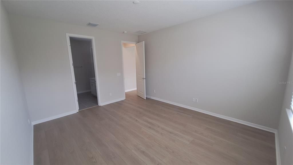 Active With Contract: $2,400 (4 beds, 2 baths, 1850 Square Feet)
