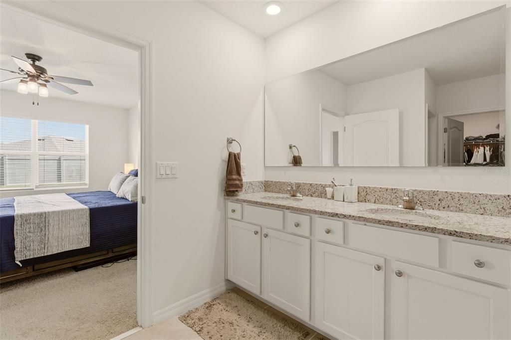 Active With Contract: $391,000 (4 beds, 2 baths, 1836 Square Feet)