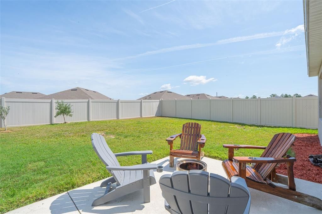 Active With Contract: $391,000 (4 beds, 2 baths, 1836 Square Feet)