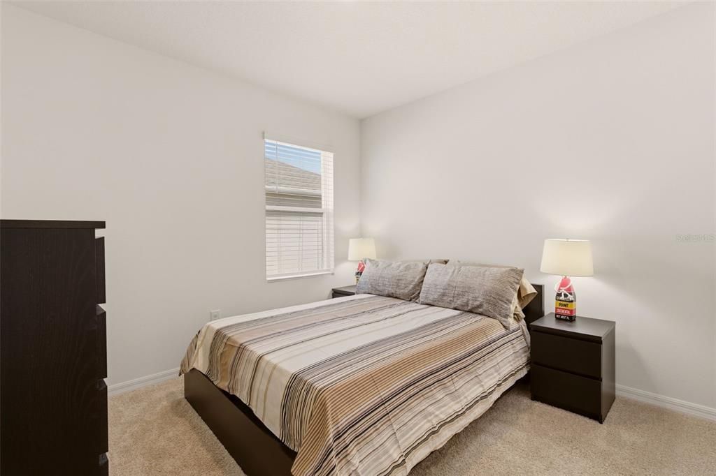 Active With Contract: $391,000 (4 beds, 2 baths, 1836 Square Feet)