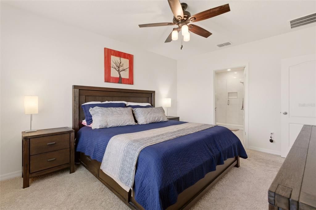 Active With Contract: $391,000 (4 beds, 2 baths, 1836 Square Feet)