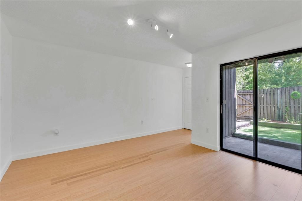 En Venta: $180,000 (2 camas, 2 baños, 1290 Pies cuadrados)