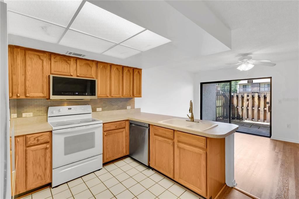 En Venta: $180,000 (2 camas, 2 baños, 1290 Pies cuadrados)