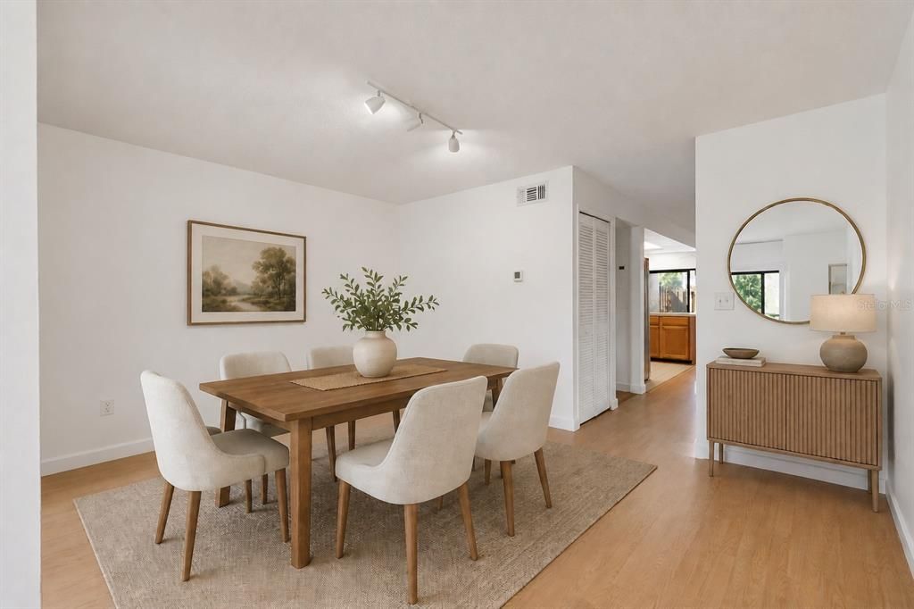En Venta: $180,000 (2 camas, 2 baños, 1290 Pies cuadrados)