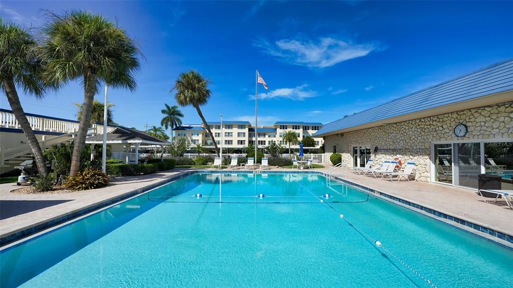 Active With Contract: $1,095,000 (3 beds, 3 baths, 2273 Square Feet)