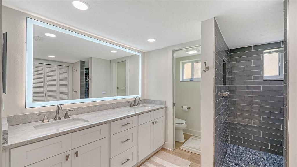 Active With Contract: $1,095,000 (3 beds, 3 baths, 2273 Square Feet)