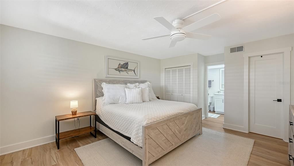 Active With Contract: $1,095,000 (3 beds, 3 baths, 2273 Square Feet)