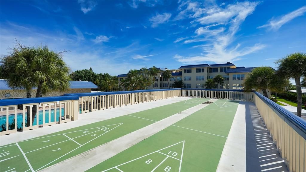 Active With Contract: $1,095,000 (3 beds, 3 baths, 2273 Square Feet)