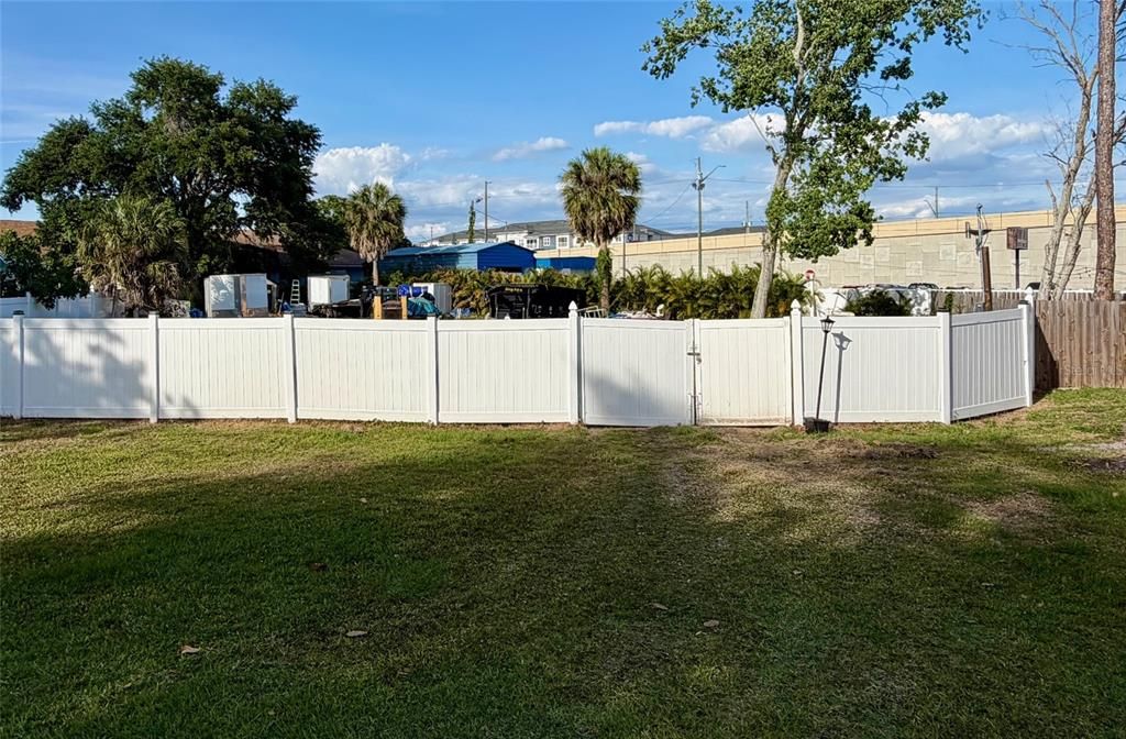 待售: $284,000 (0.31 acres)