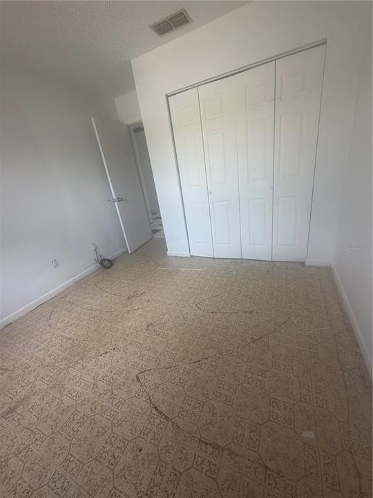 Active With Contract: $145,000 (3 beds, 2 baths, 1410 Square Feet)