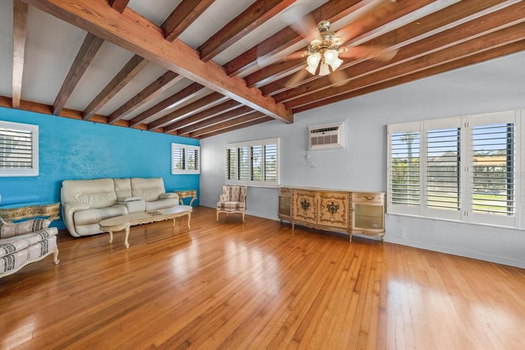 For Sale: $1,399,000 (0 beds, 0 baths, 5168 Square Feet)