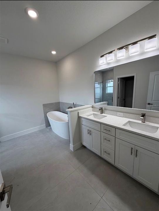 For Sale: $376,500 (4 beds, 2 baths, 1891 Square Feet)
