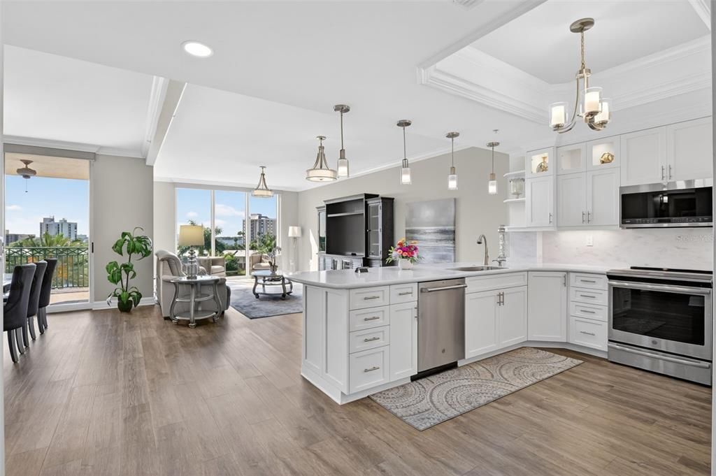 For Sale: $489,000 (2 beds, 2 baths, 1786 Square Feet)