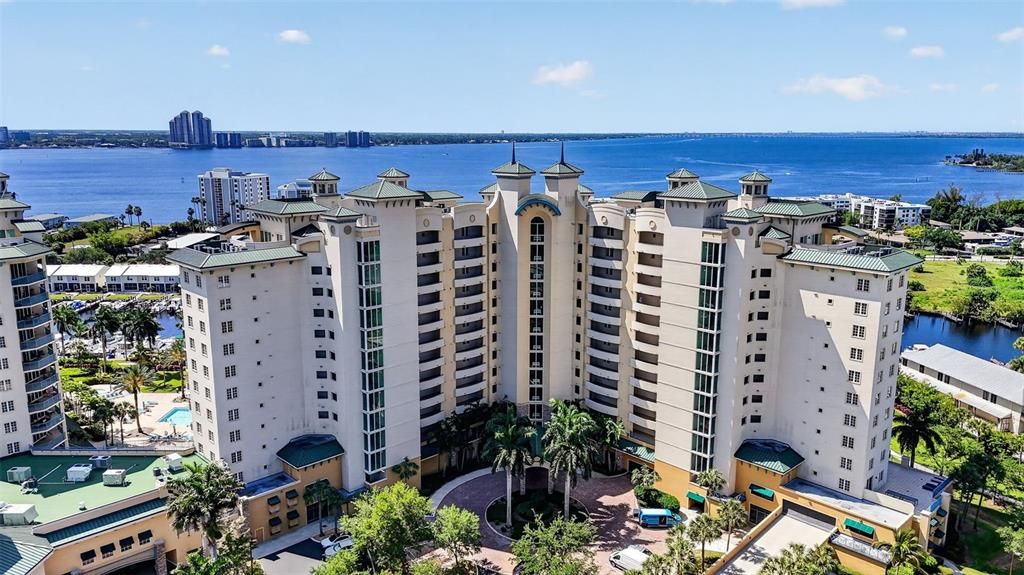For Sale: $489,000 (2 beds, 2 baths, 1786 Square Feet)