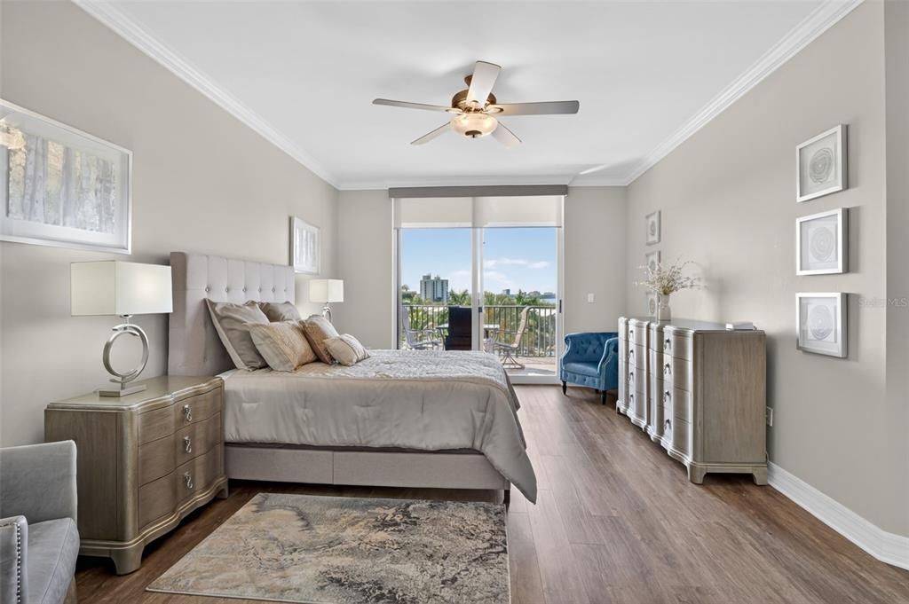 For Sale: $489,000 (2 beds, 2 baths, 1786 Square Feet)
