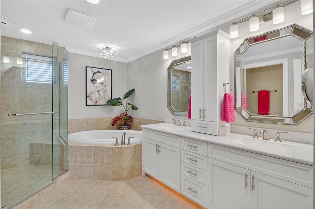 For Sale: $489,000 (2 beds, 2 baths, 1786 Square Feet)
